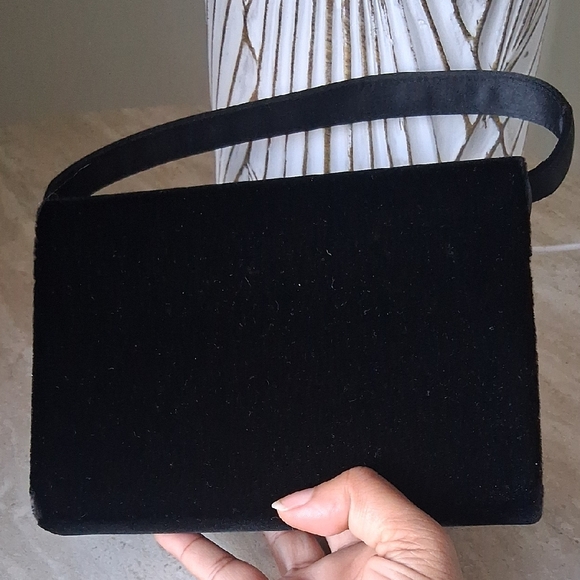 Lauren Ralph Lauren Black Velvet Clutch - Picture 3 of 9